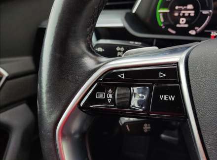 Audi - E-tron