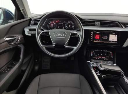 Audi - E-tron
