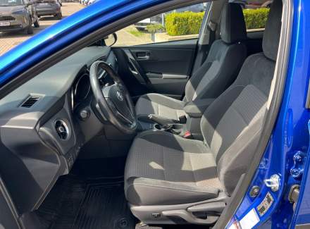 Toyota - Auris