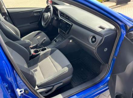 Toyota - Auris
