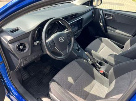 Toyota - Auris