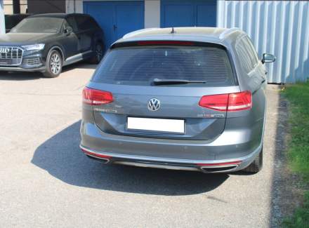Volkswagen - Passat