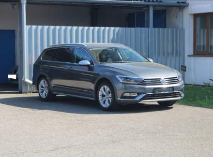 Volkswagen - Passat