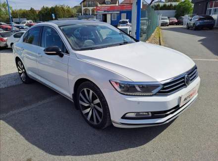 Volkswagen - Passat