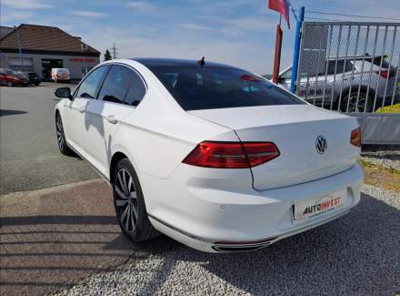 Volkswagen - Passat