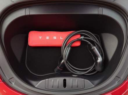 Tesla - Model 3