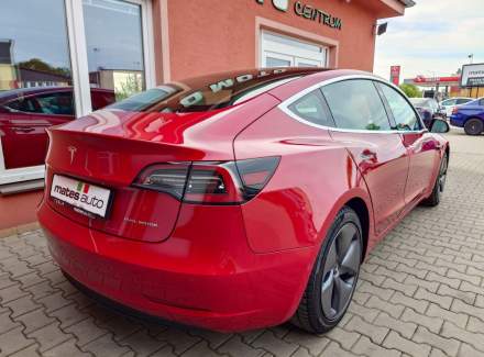 Tesla - Model 3