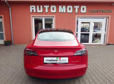 Tesla - Model 3