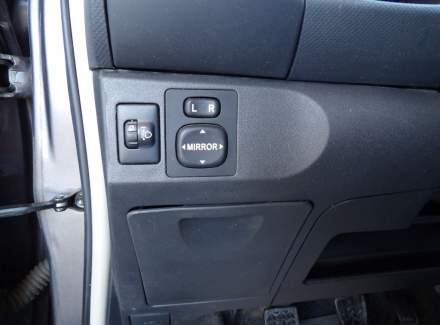 Toyota - Yaris