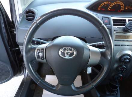 Toyota - Yaris