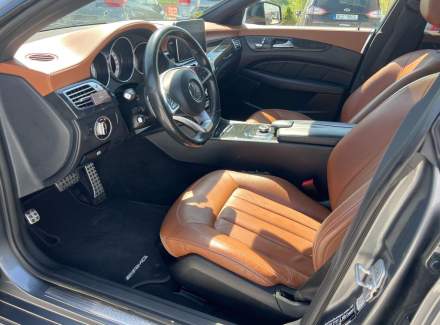 Mercedes-Benz - CLS