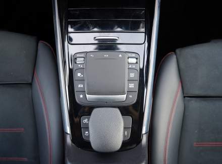 Mercedes-Benz - GLB