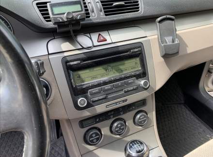 Volkswagen - Passat
