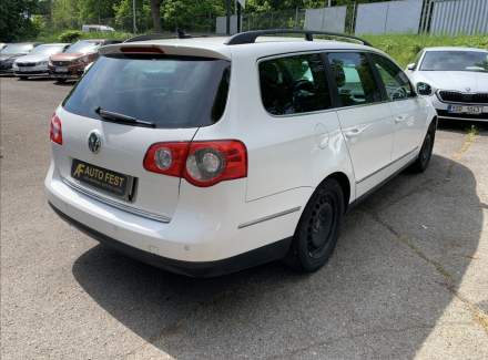 Volkswagen - Passat