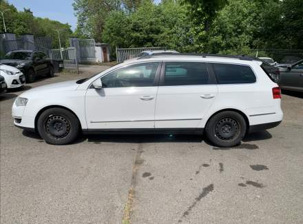 Volkswagen - Passat