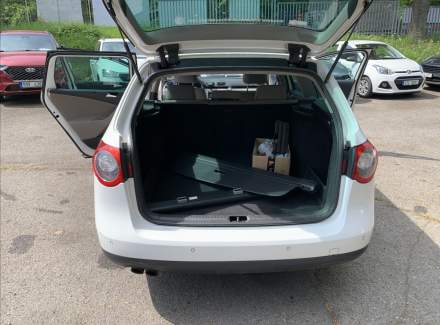 Volkswagen - Passat