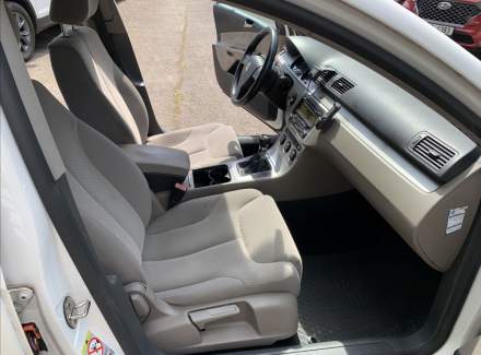 Volkswagen - Passat