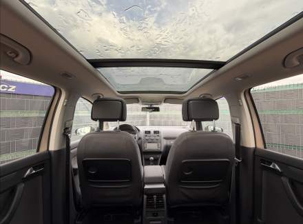 Volkswagen - Touran