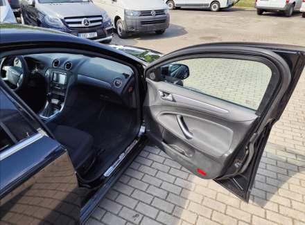 Ford - Mondeo