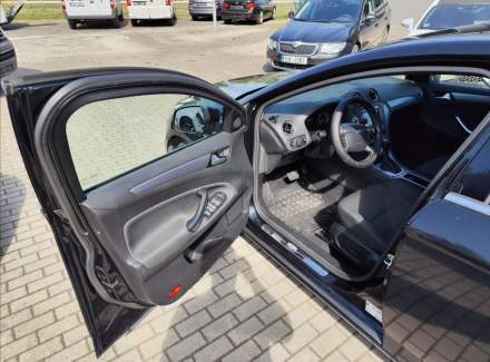 Ford - Mondeo