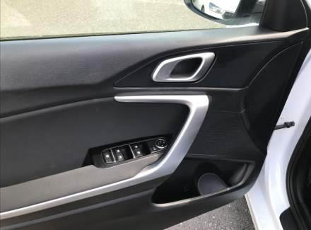 Kia - Cee'd