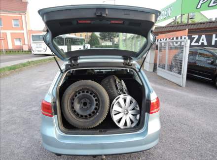 Volkswagen - Passat