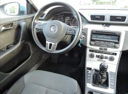 Volkswagen - Passat