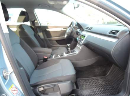 Volkswagen - Passat