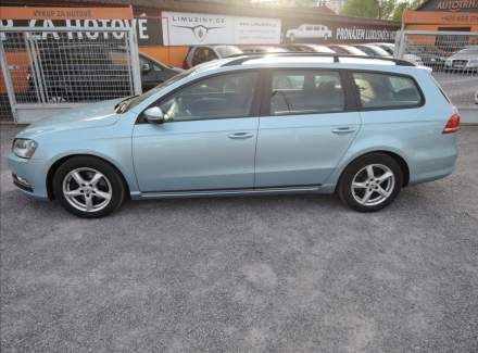 Volkswagen - Passat