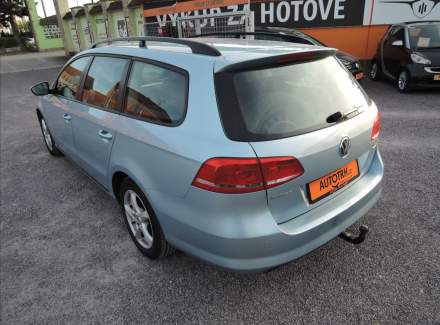 Volkswagen - Passat