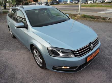 Volkswagen - Passat