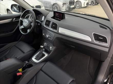 Audi - Q3