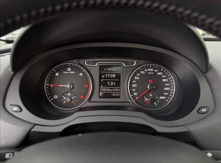 Audi - Q3