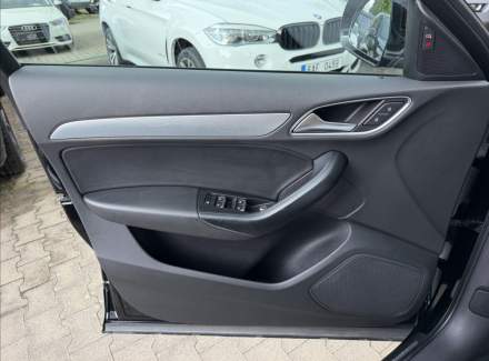 Audi - Q3