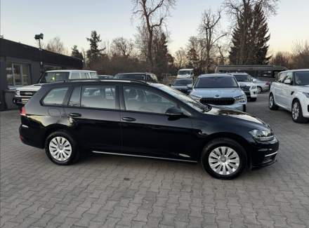 Volkswagen - Golf