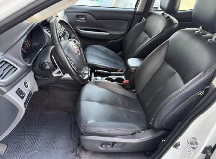 Mitsubishi - L 200