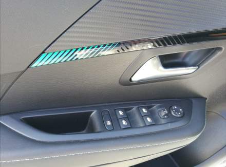 Peugeot - 208