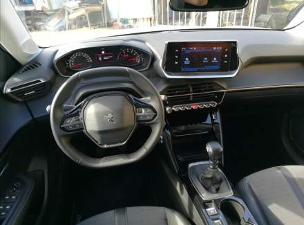 Peugeot - 208