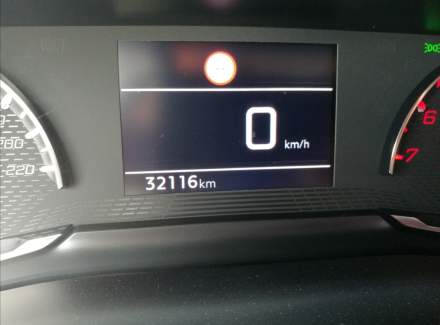 Peugeot - 208