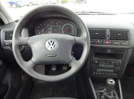 Volkswagen - Golf