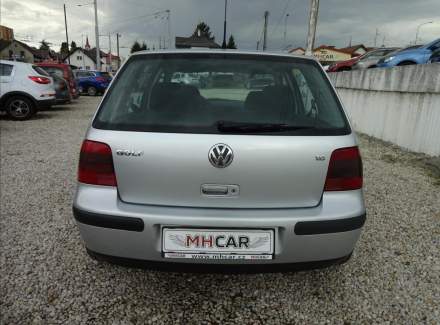 Volkswagen - Golf