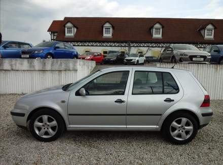 Volkswagen - Golf