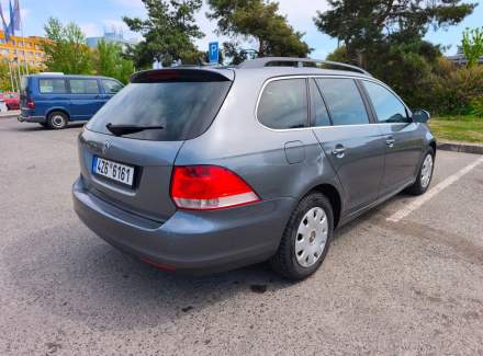 Volkswagen - Golf