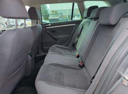 Volkswagen - Golf