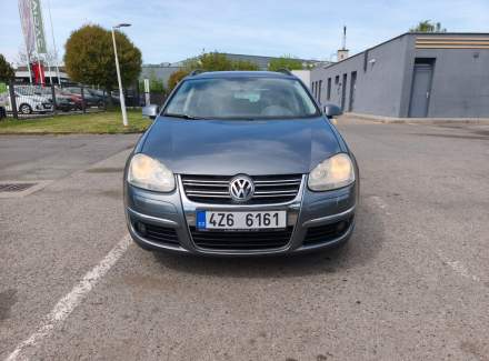 Volkswagen - Golf
