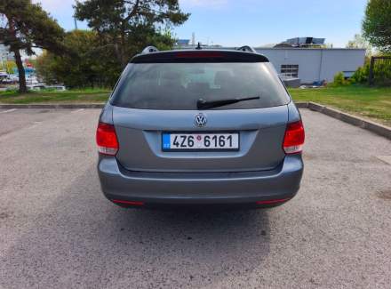 Volkswagen - Golf