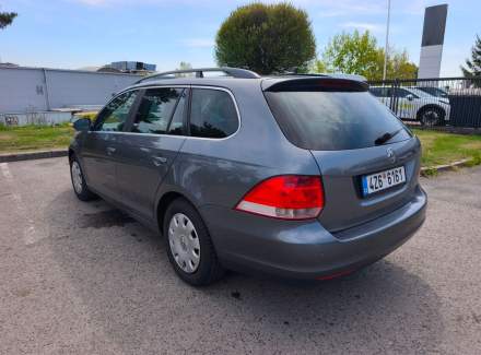 Volkswagen - Golf