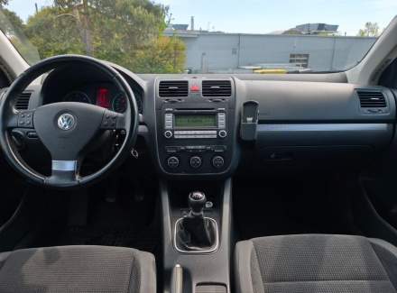 Volkswagen - Golf