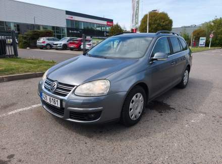 Volkswagen - Golf
