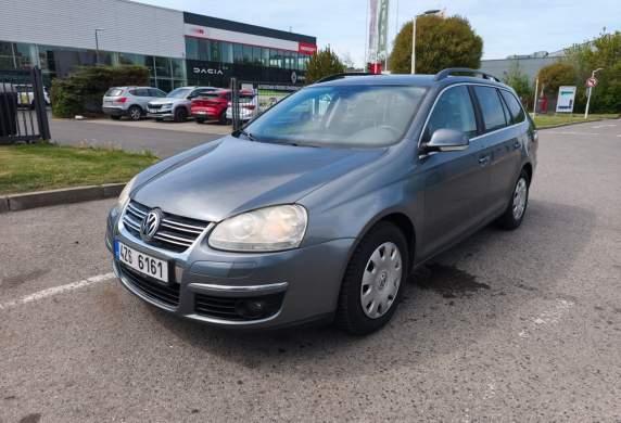 Volkswagen - Golf